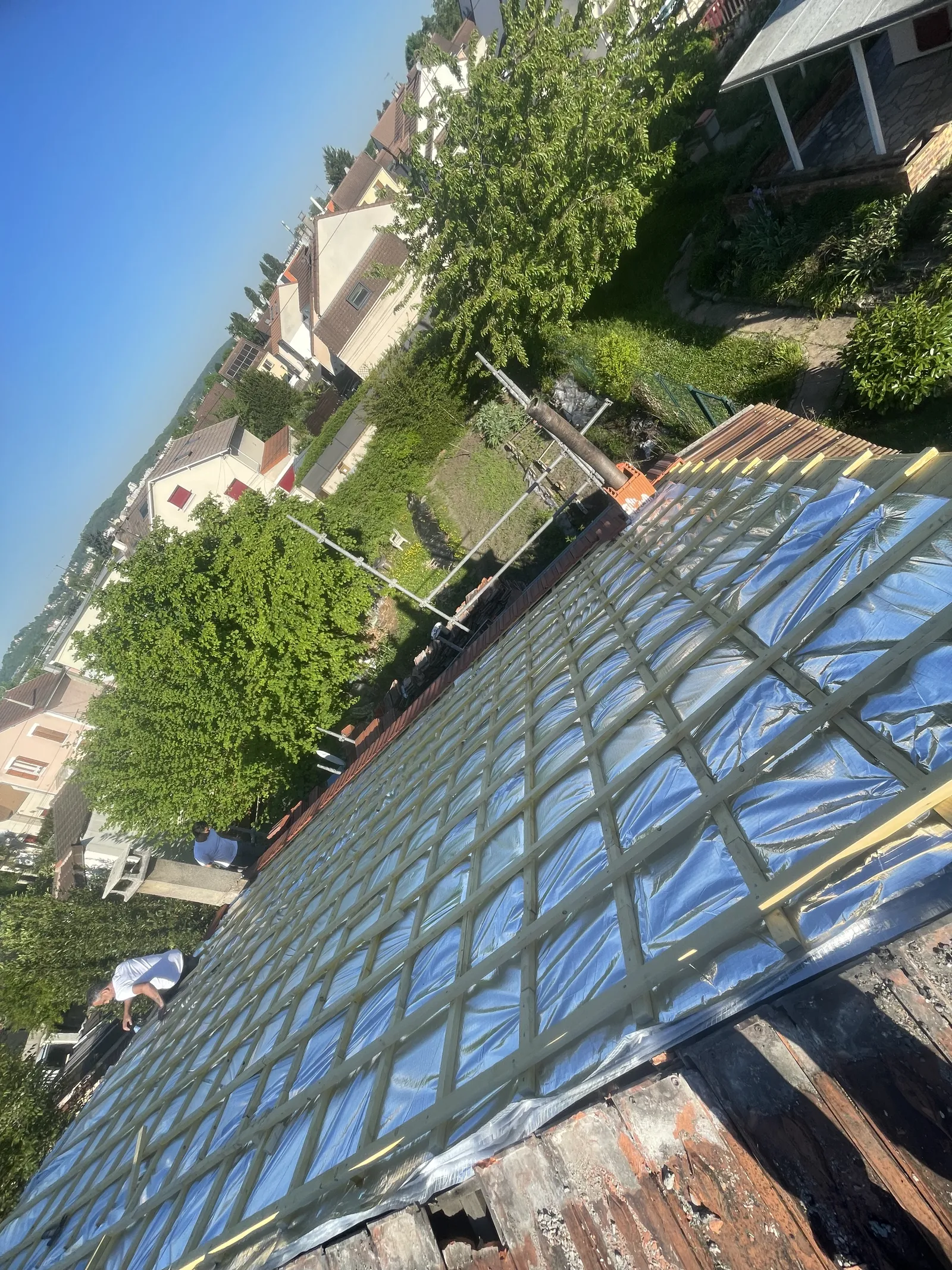 Charpente protégée en cours de réfection — Charpente